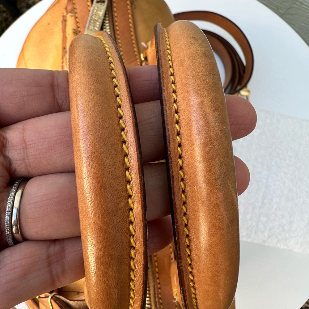 Alviero Martini Vintage Boston Bag - Picture 12 of 15